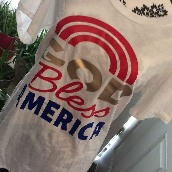 GOD Bless AMERICA Rainbow Tee - Picture 1 of 8